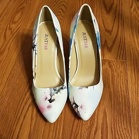 JustFab Mickey heel floral shoes Sz. 7.5 NWOB - Picture 2 of 6